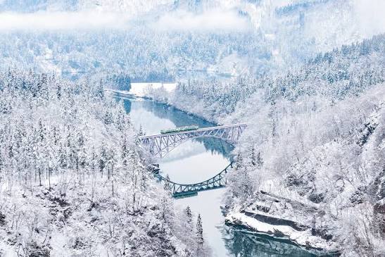 月雪花紛飛東北大正浪漫藏王中央纜車雙溫泉5日